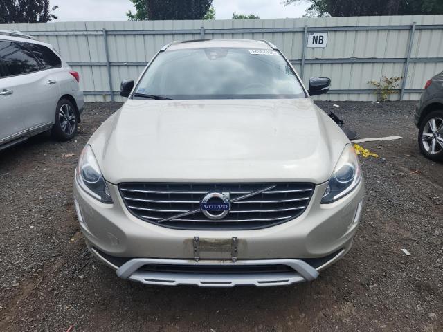  VOLVO XC60 2017 Золотой