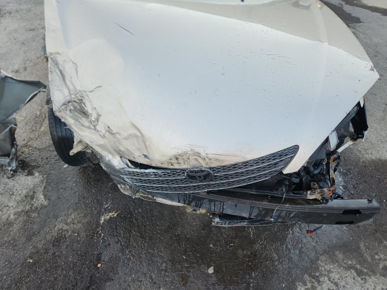 2004 Toyota Camry Le VIN: 4T1BE32K54U325392 Lot: 66701875