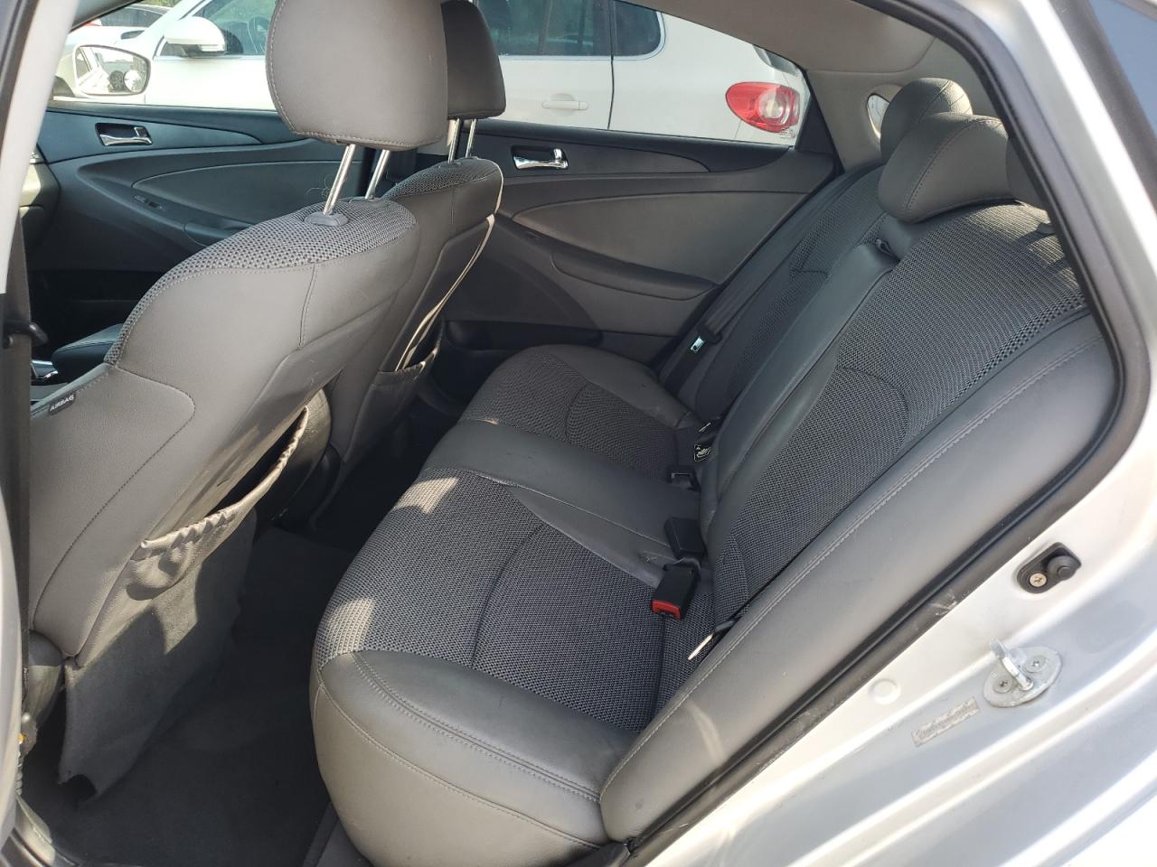 2011 Hyundai Sonata Se VIN: 5NPEC4AC6BH123725 Lot: 64258245
