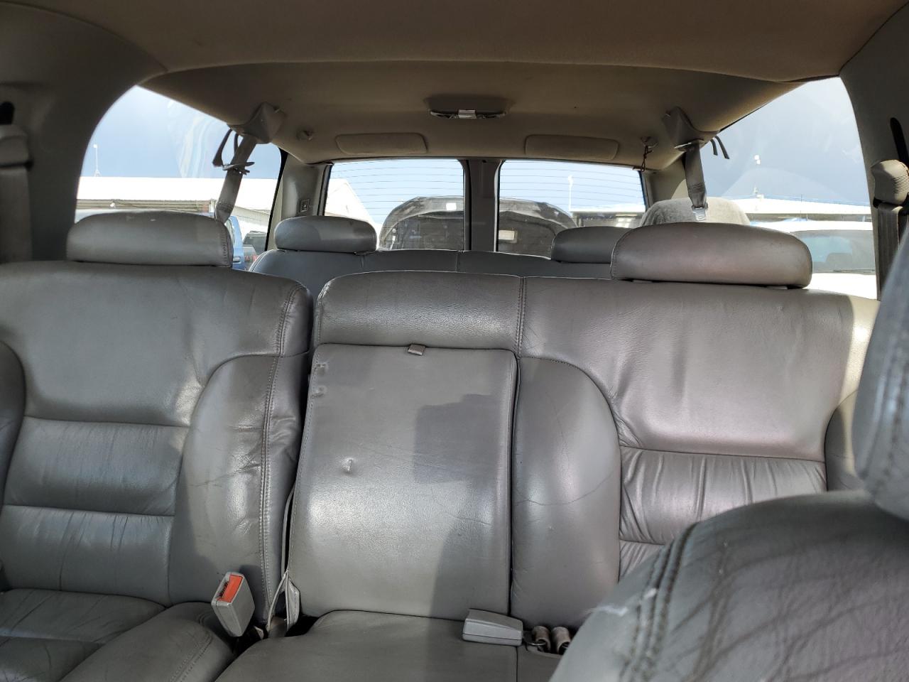 1998 GMC Suburban K1500 VIN: 1GKFK16RXWJ721305 Lot: 64112165