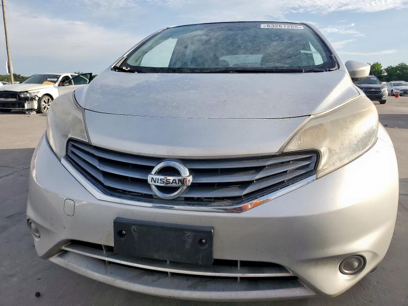 Хэтчбеки NISSAN VERSA 2015 Серебристый