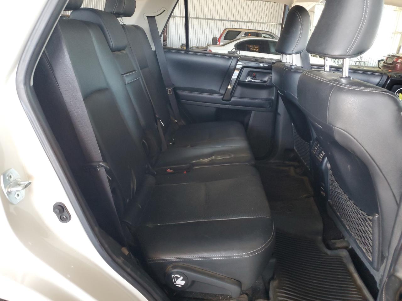 2019 Toyota 4Runner Sr5/Sr5 Premium VIN: JTEBU5JRXK5698223 Lot: 63716405