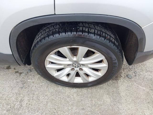 2010 VOLKSWAGEN TIGUAN SE