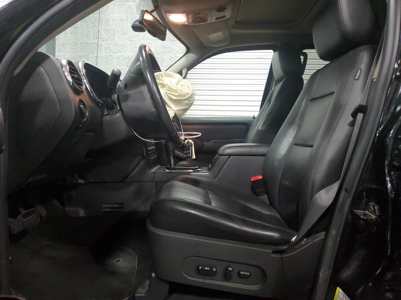 2006 Ford Explorer Limited VIN: 1FMEU75836UB00561 Lot: 64801395