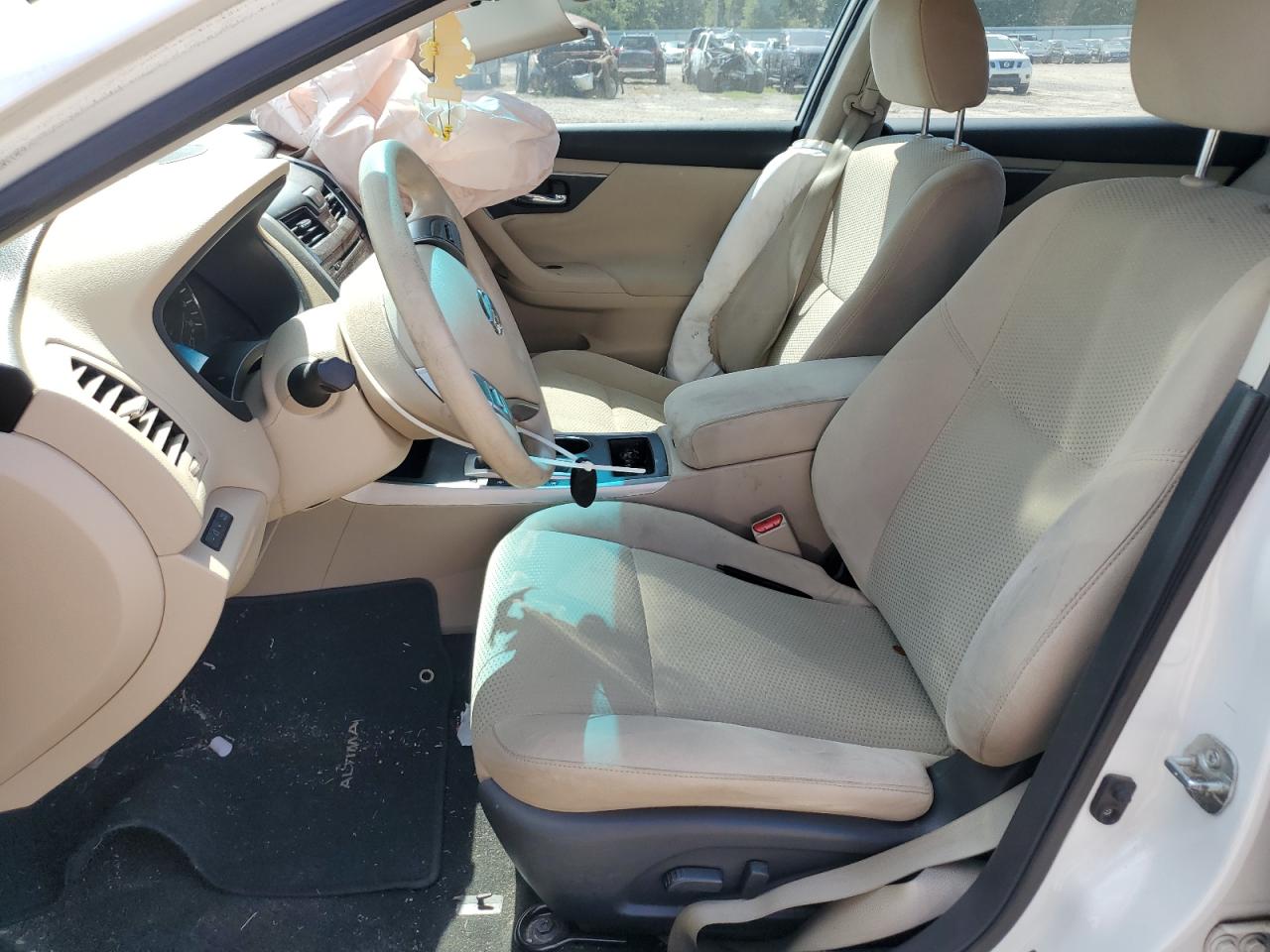 1n4al3ap9fc141557 1N4AL3AP9FC141557 2015 Nissan Altima 2.5