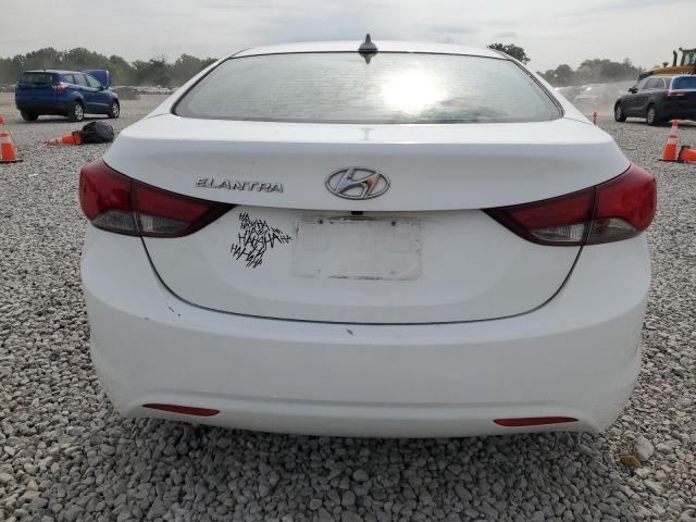 Sedans HYUNDAI ELANTRA 2016 Biały
