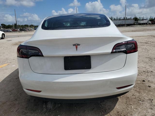  TESLA MODEL 3 2023 Biały