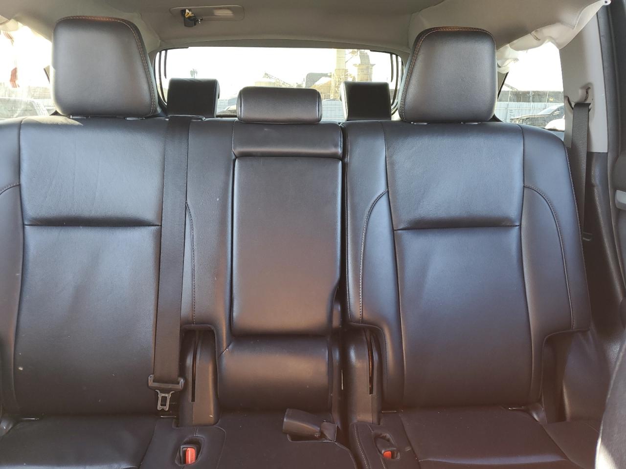 2019 Toyota Highlander Se VIN: 5TDJZRFH9KS584944 Lot: 63914235