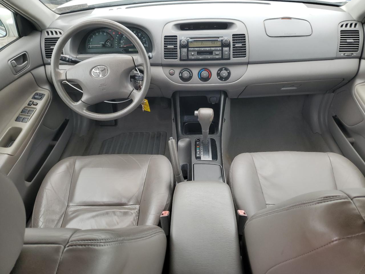 2003 Toyota Camry Le VIN: 4T1BE32K83U684136 Lot: 64254055