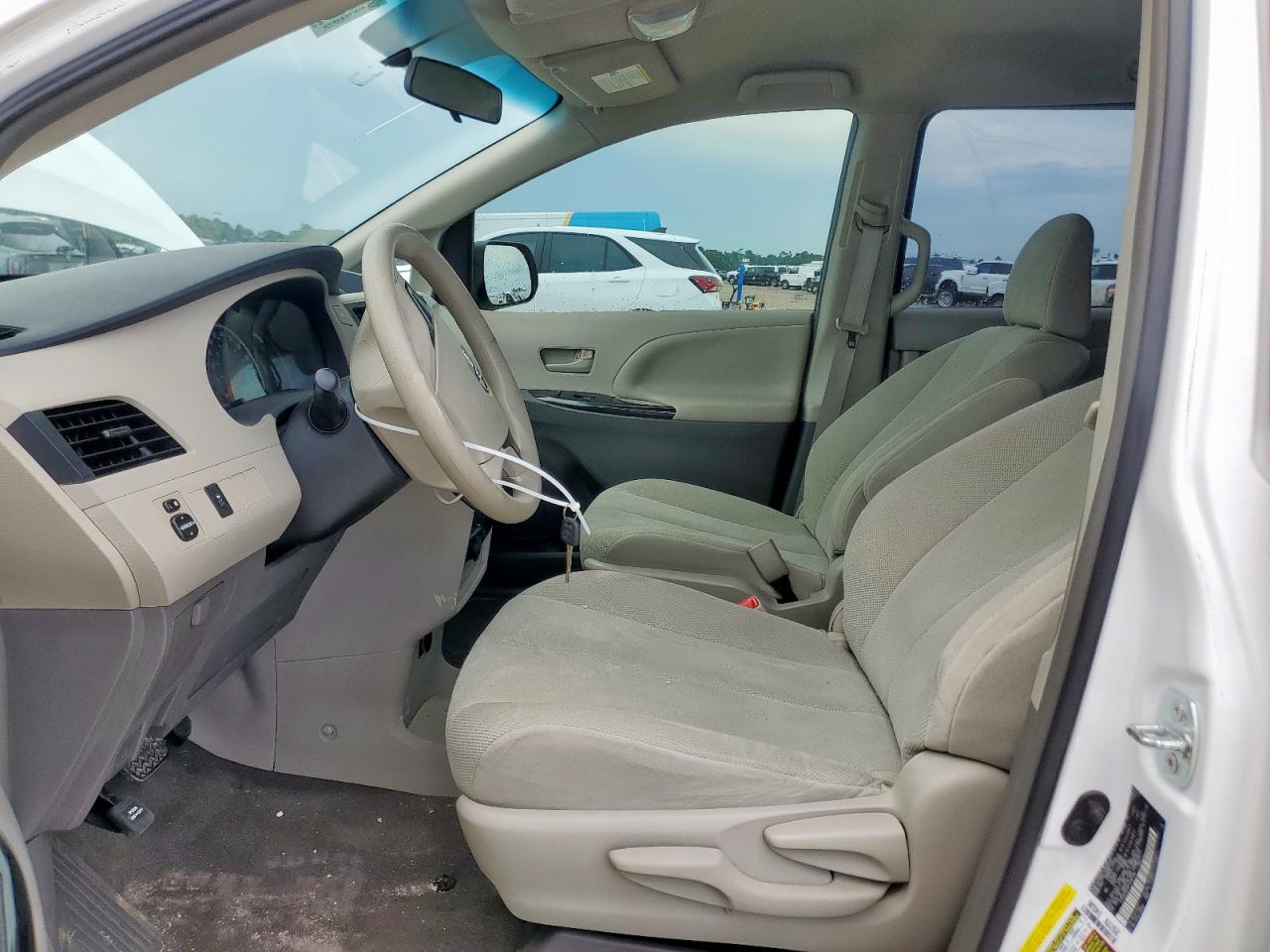 2014 Toyota Sienna VIN: 5TDZK3DC4ES496156 Lot: 64507075