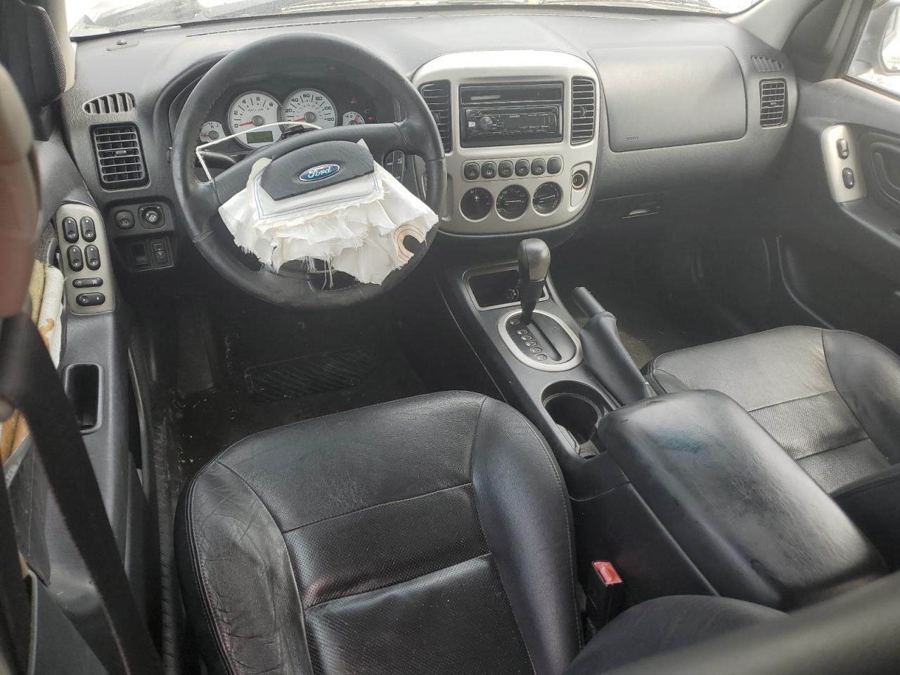 2005 Ford Escape Limited VIN: 1FMYU04125KD88222 Lot: 63310445