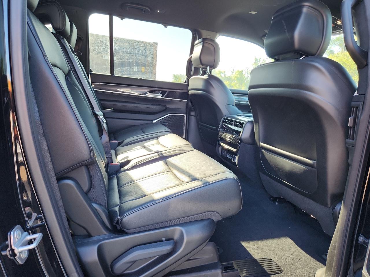 2024 Jeep Wagoneer Series I VIN: 1C4SJVAP9RS121545 Lot: 63097555