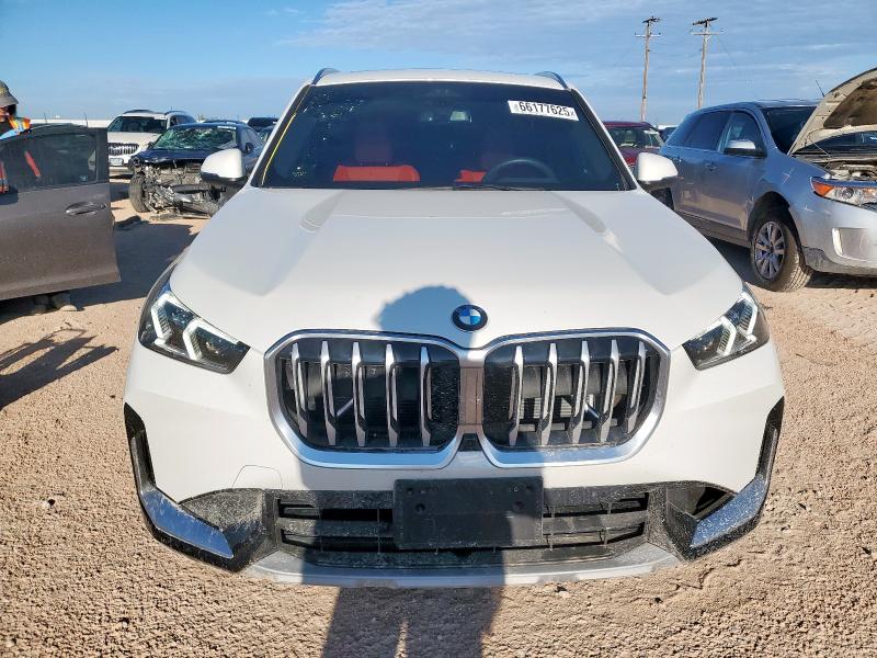  BMW X1 2025 Белы
