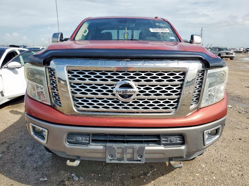 Pickups NISSAN TITAN 2016 Red