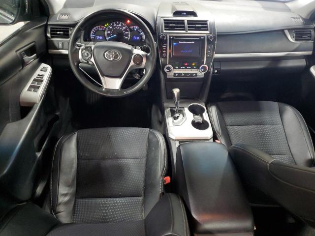  TOYOTA CAMRY 2014 Srebrny