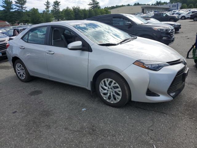 Sedans TOYOTA COROLLA 2017 Srebrny