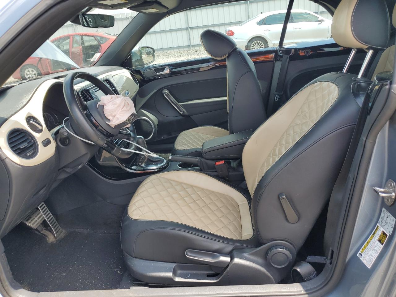 2019 Volkswagen Beetle S VIN: 3VW5DAAT7KM511551 Lot: 64180965