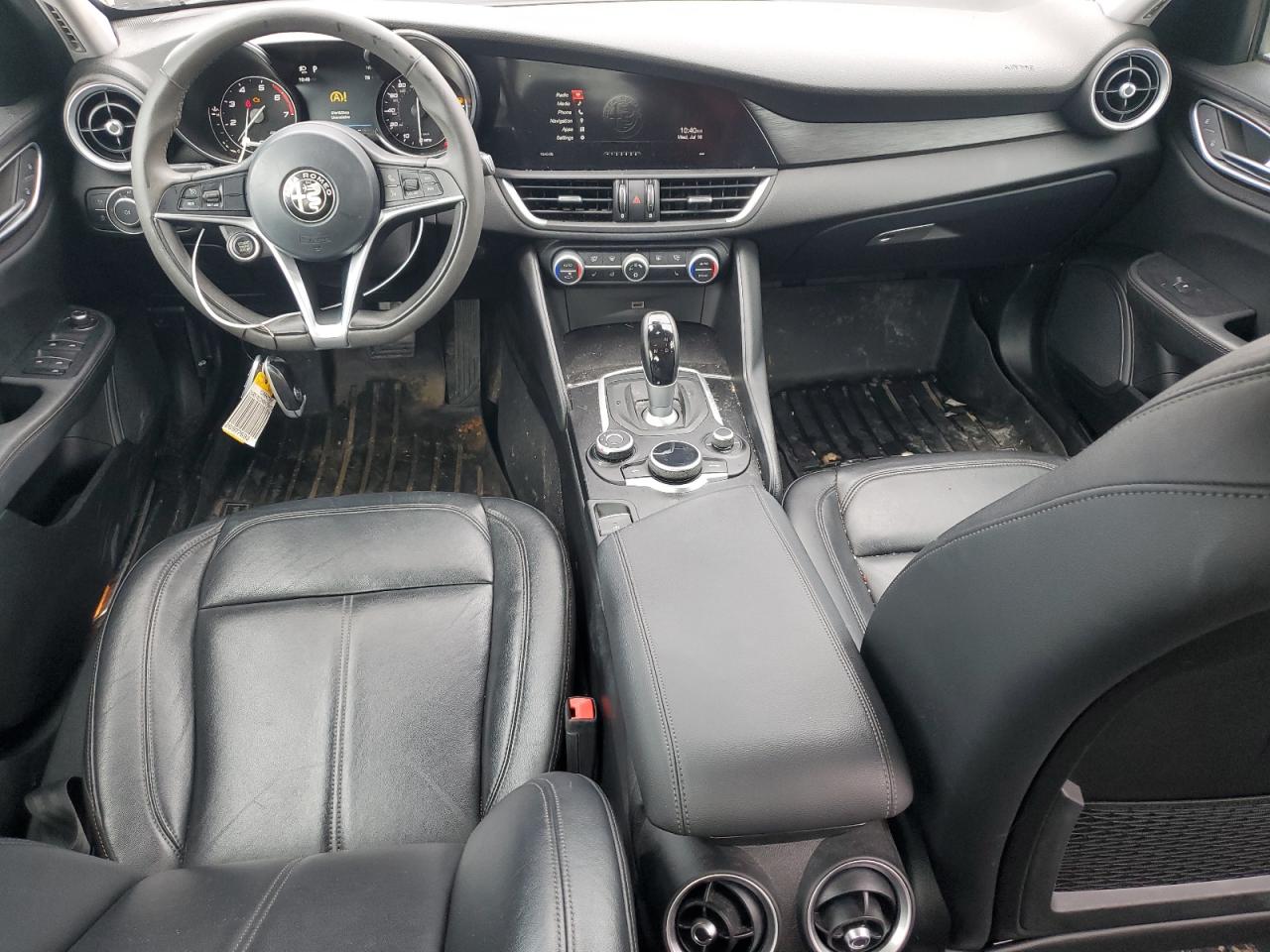 zarfaedn8h7546578 ZARFAEDN8H7546578 2017 Alfa Romeo Giulia Q4