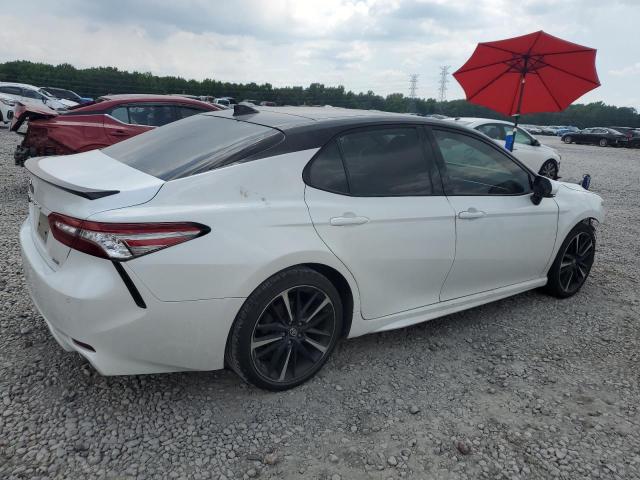  TOYOTA CAMRY 2018 White