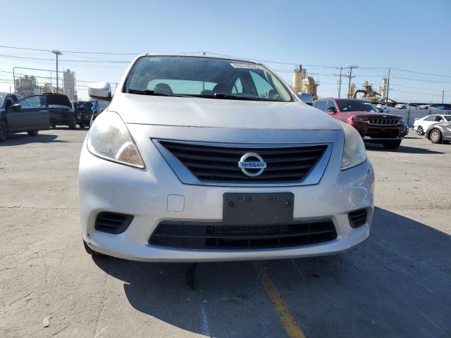 Седаны NISSAN VERSA 2014 Серебристый