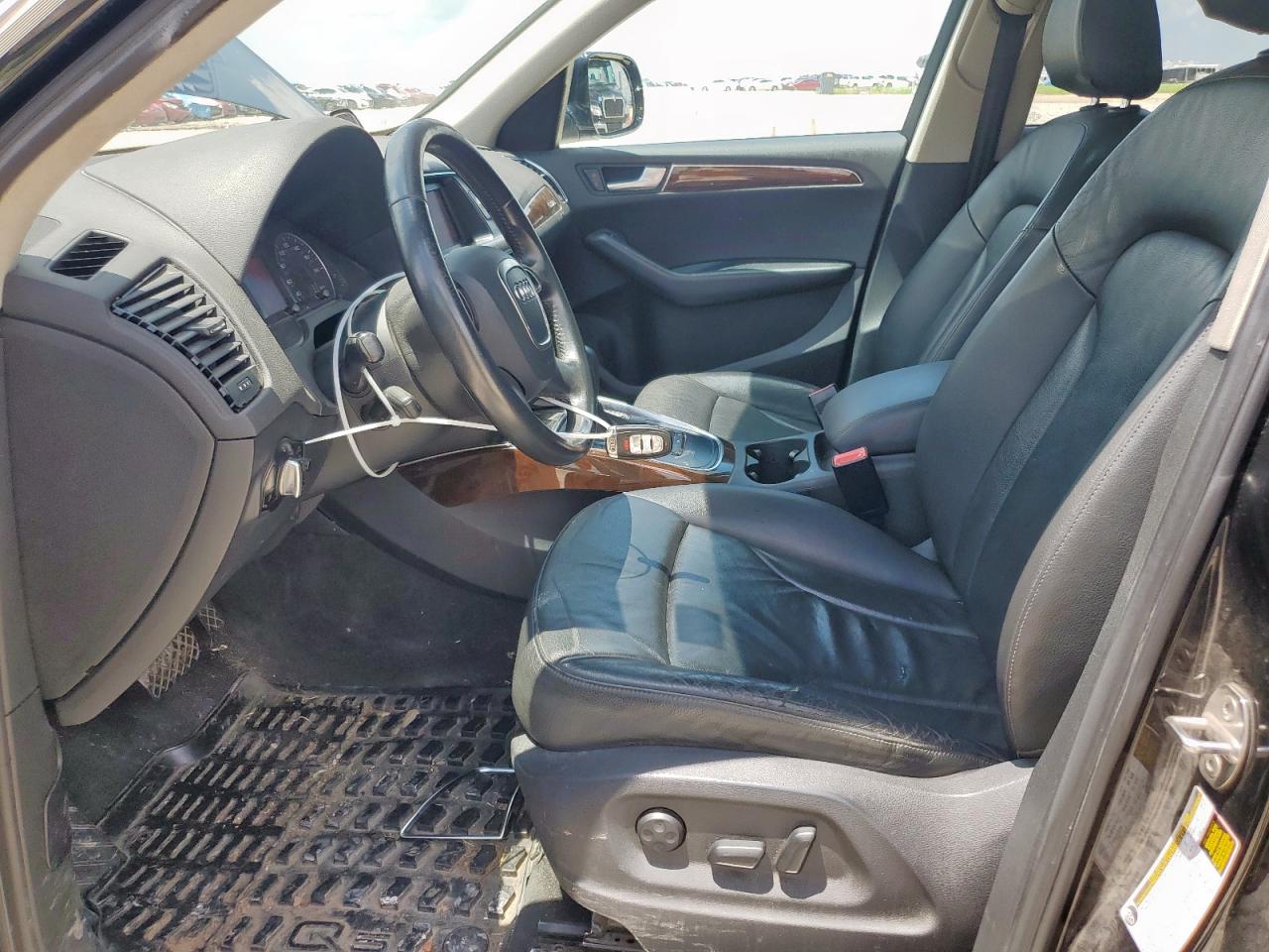 2011 Audi Q5 Premium VIN: WA1CFAFP6BA010688 Lot: 62608815