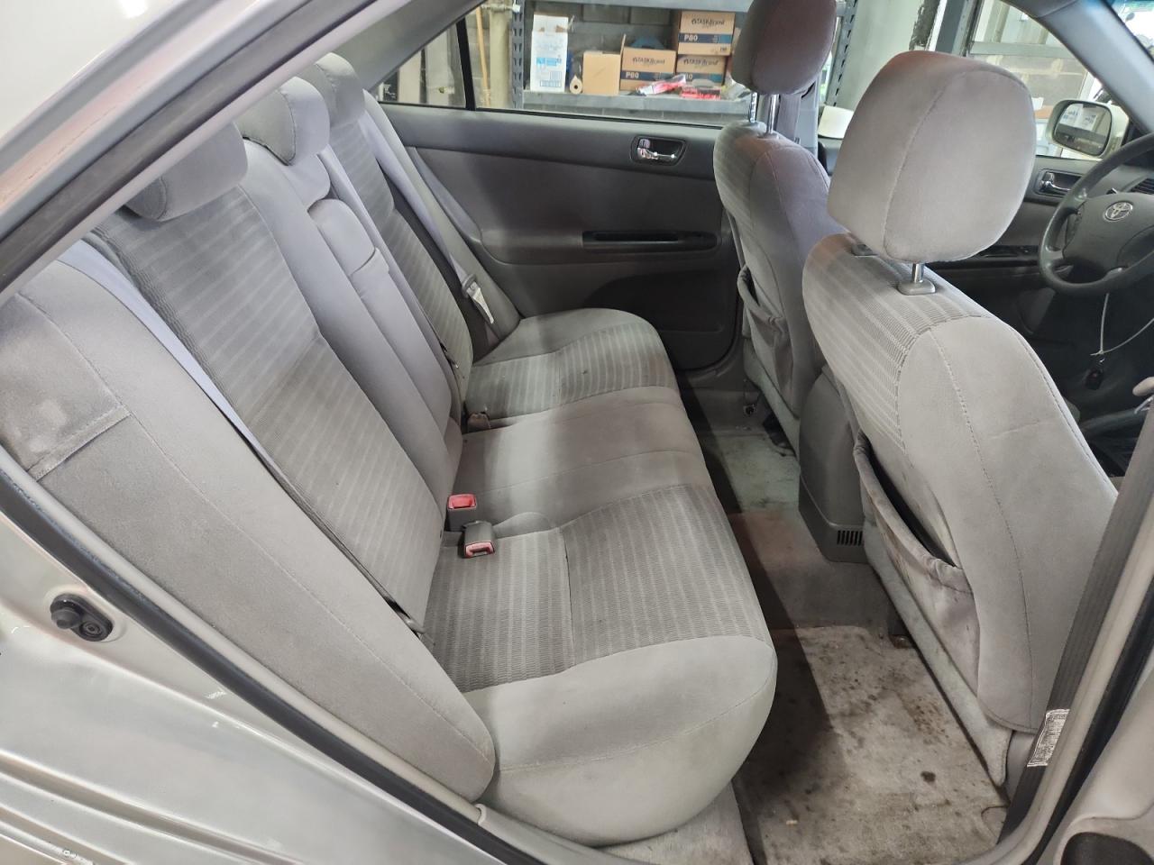 2005 Toyota Camry Le VIN: 4T1BE32K15U002295 Lot: 61641595