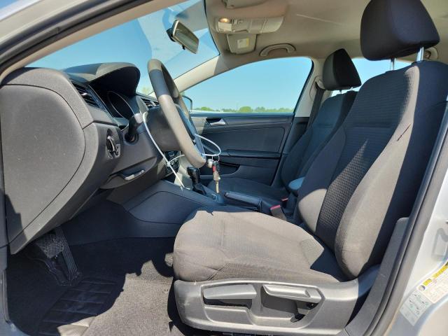 Sedans VOLKSWAGEN JETTA 2016 Srebrny