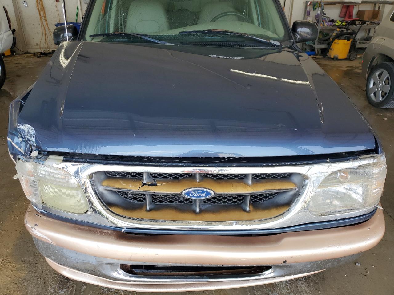 1998 Ford Explorer VIN: 1FMZU34E8WUA62410 Lot: 64597225