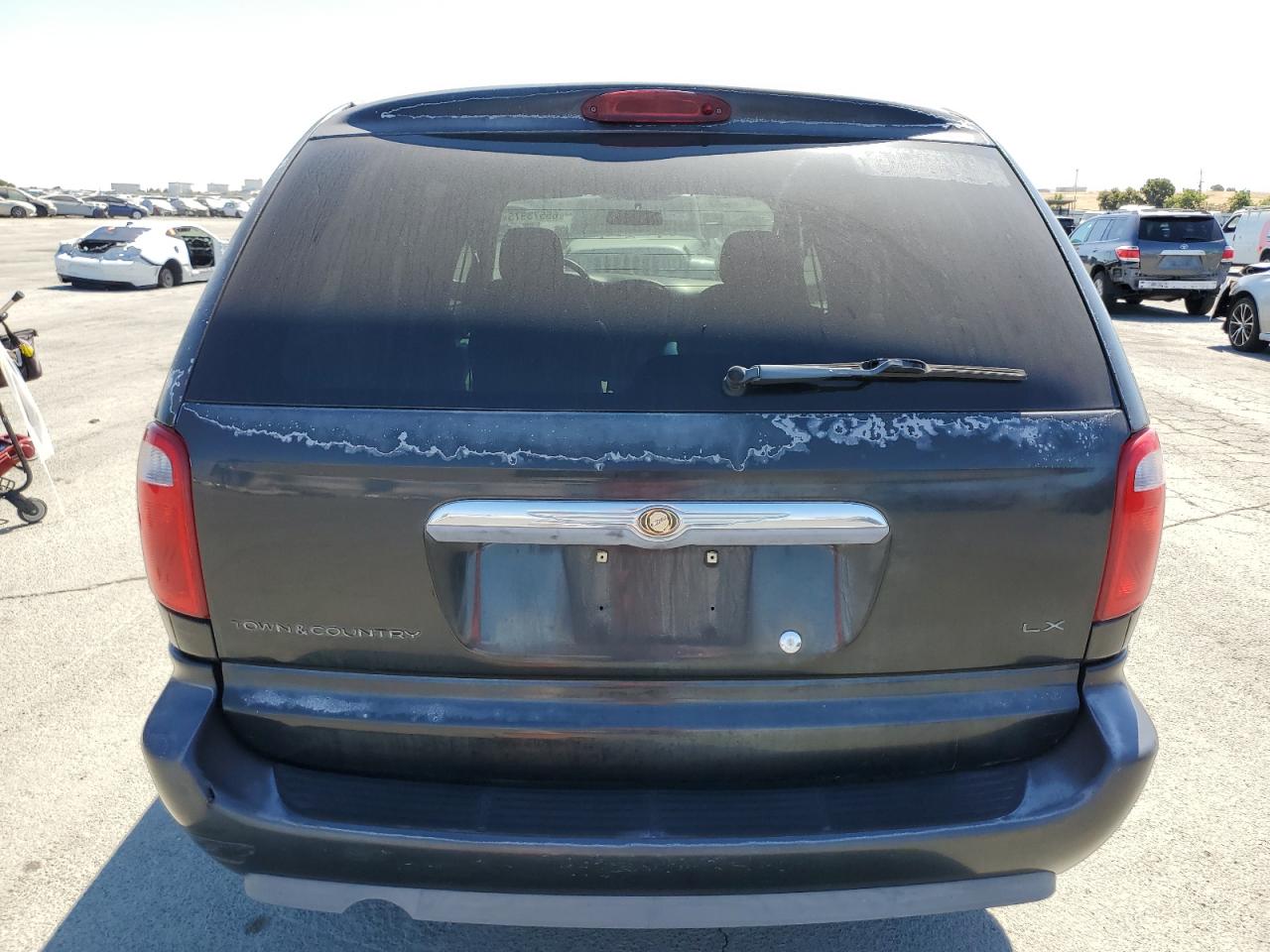 2005 Chrysler Town & Country Lx VIN: 2C4GP44RX5R502120 Lot: 65573975