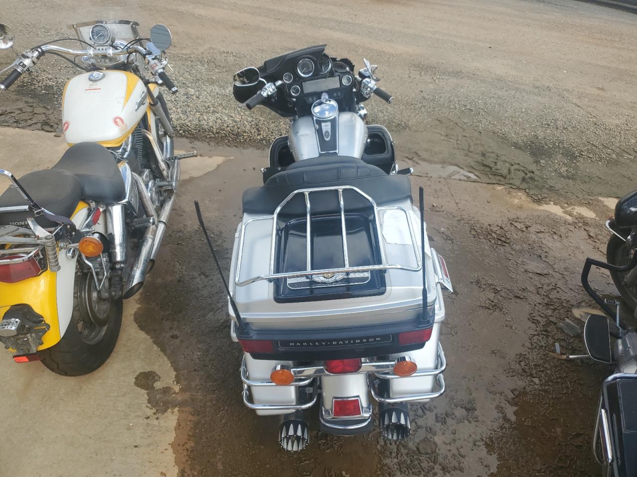 2003 Harley-Davidson Flhtcui Anniversary VIN: 1HD1FCW473Y601604 Lot: 64505415