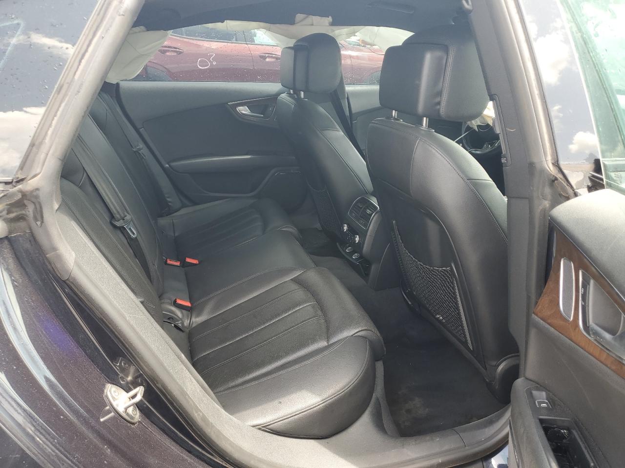 Фото: WAU2GAFC8GN058878 - 10