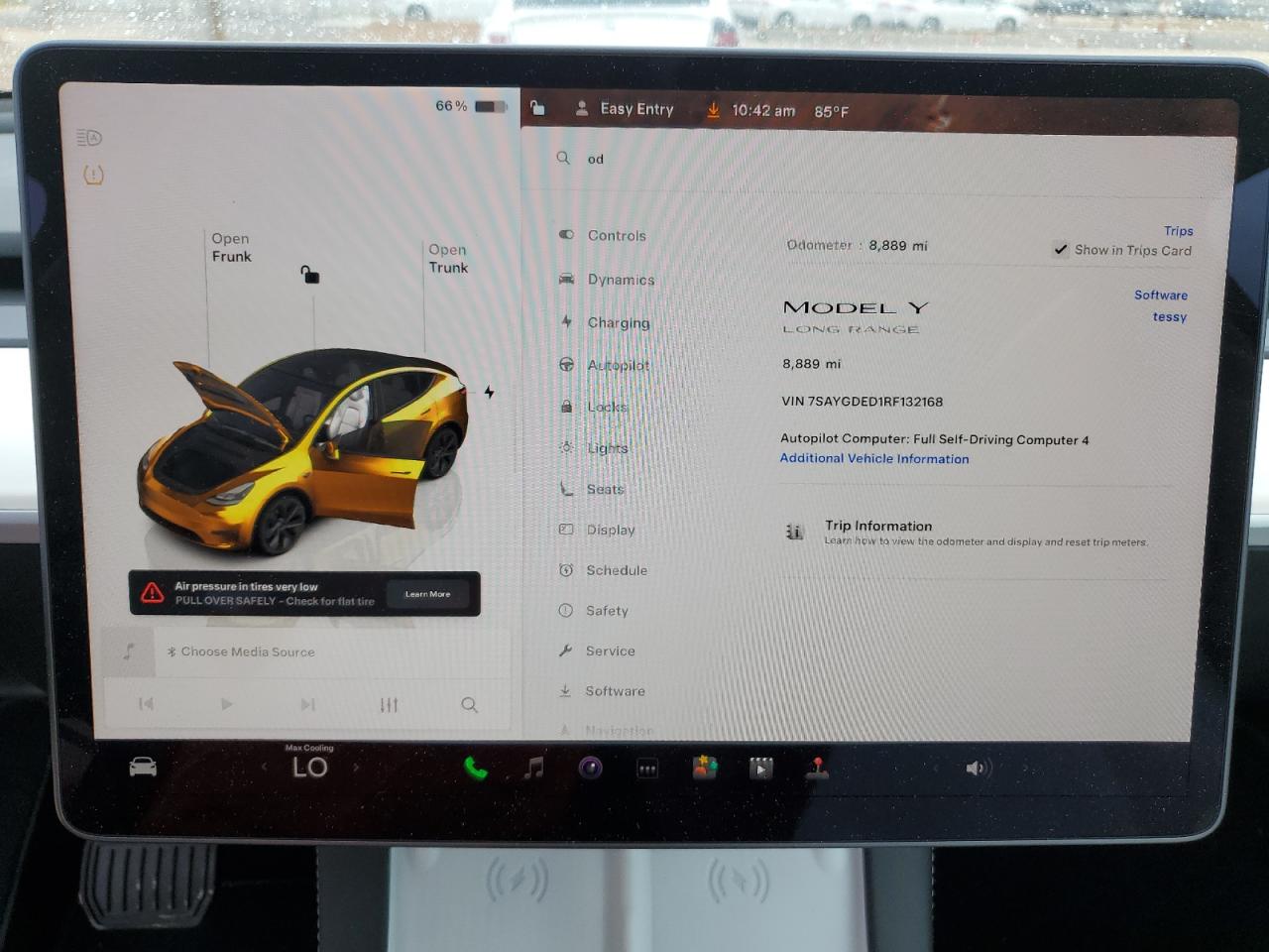 2024 Tesla Model Y VIN: 7SAYGDED1RF132168 Lot: 64491885