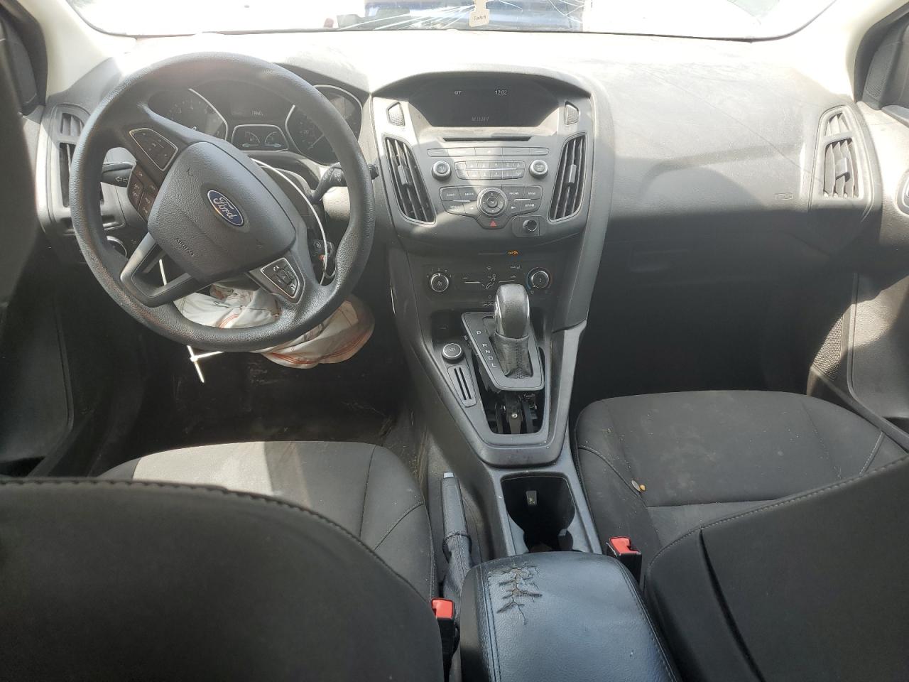 2017 Ford Focus Se VIN: 1FADP3K24HL246899 Lot: 64880355