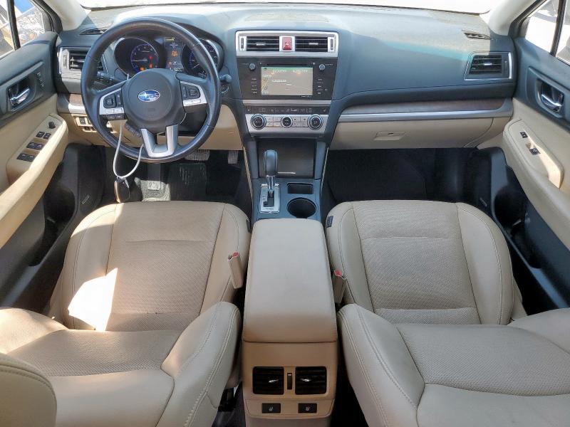  SUBARU OUTBACK 2015 Biały