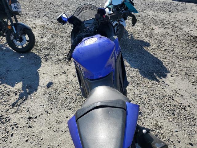 2022 YAMAHA YZFR3 A  