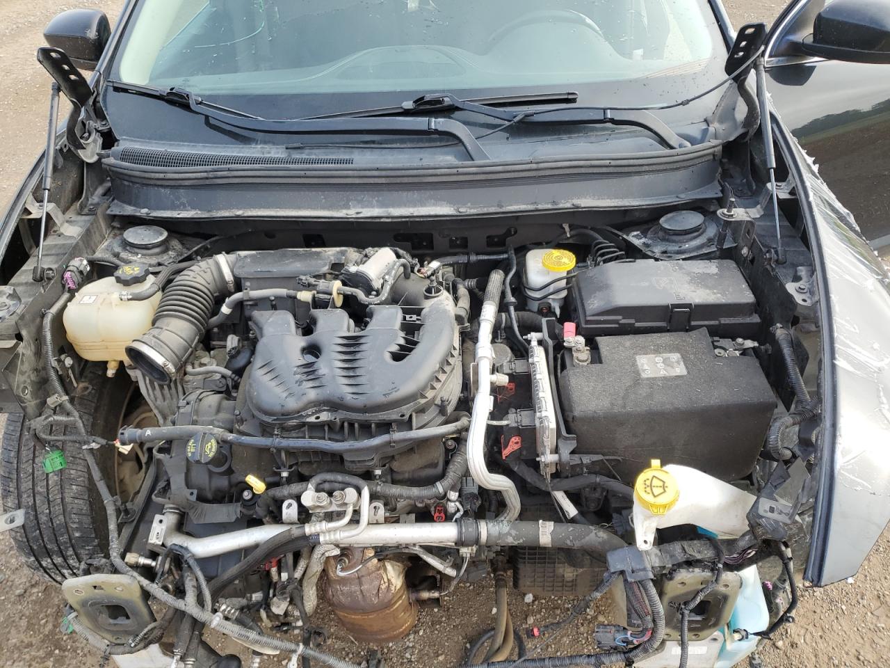 2015 Jeep Cherokee Latitude VIN: 1C4PJLCS9FW643687 Lot: 66449525