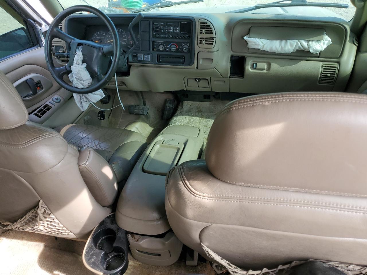 1999 GMC Yukon VIN: 1GKEK13R8XJ728657 Lot: 64333225