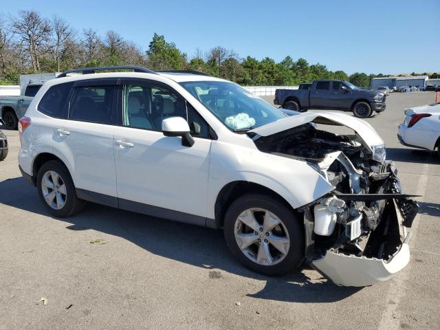  SUBARU FORESTER 2016 Biały