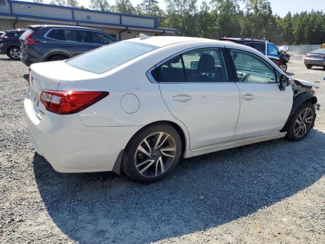  SUBARU LEGACY 2017 Biały