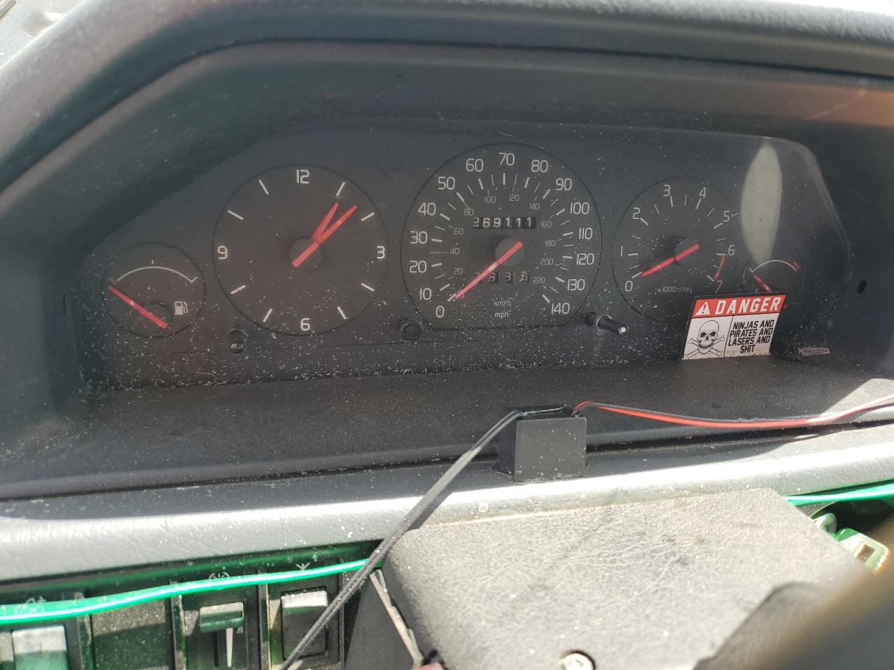 1994 Volvo 940 VIN: YV1JS8310R1172113 Lot: 65648435