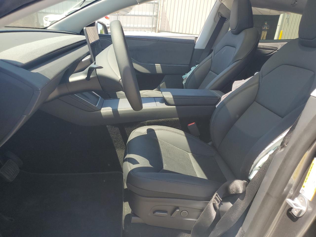 2026 Tesla Model Y VIN: 7SAYGDEE4TF351934 Lot: 62738255