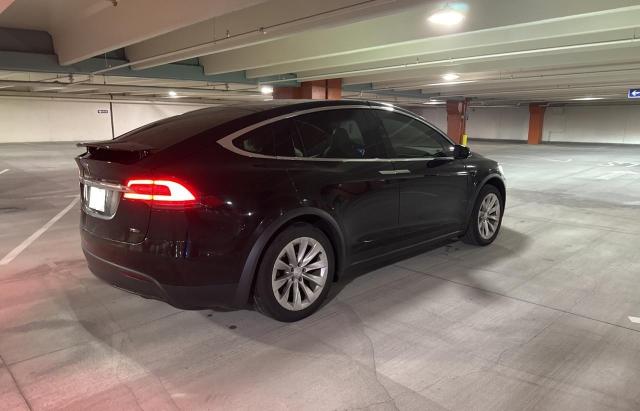 Parquets TESLA MODEL X 2016 Czarny