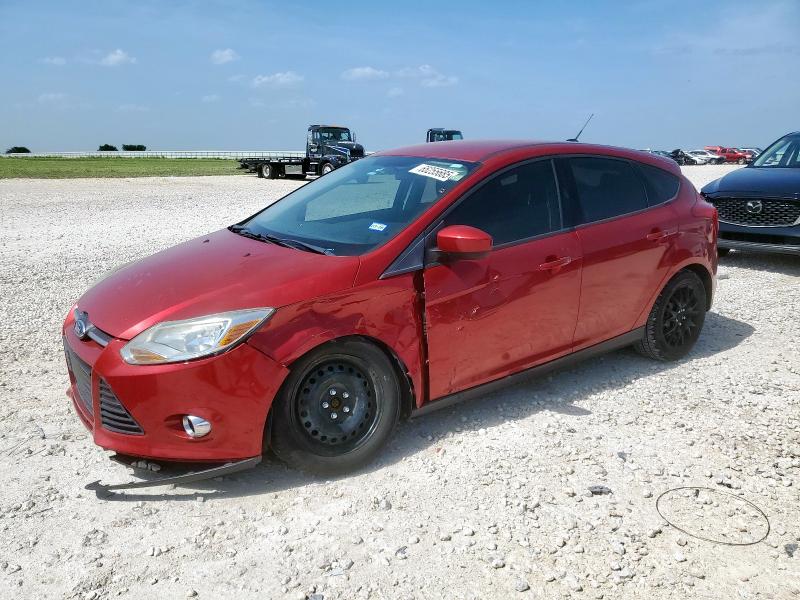 Hatchbacks FORD FOCUS 2012 Red