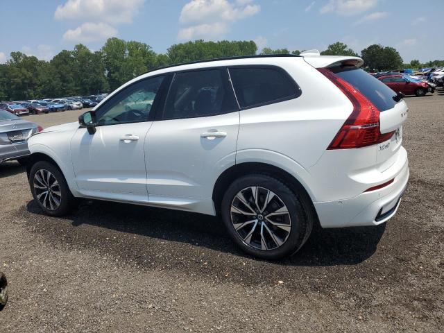  VOLVO XC60 PLUS 2025 Белы