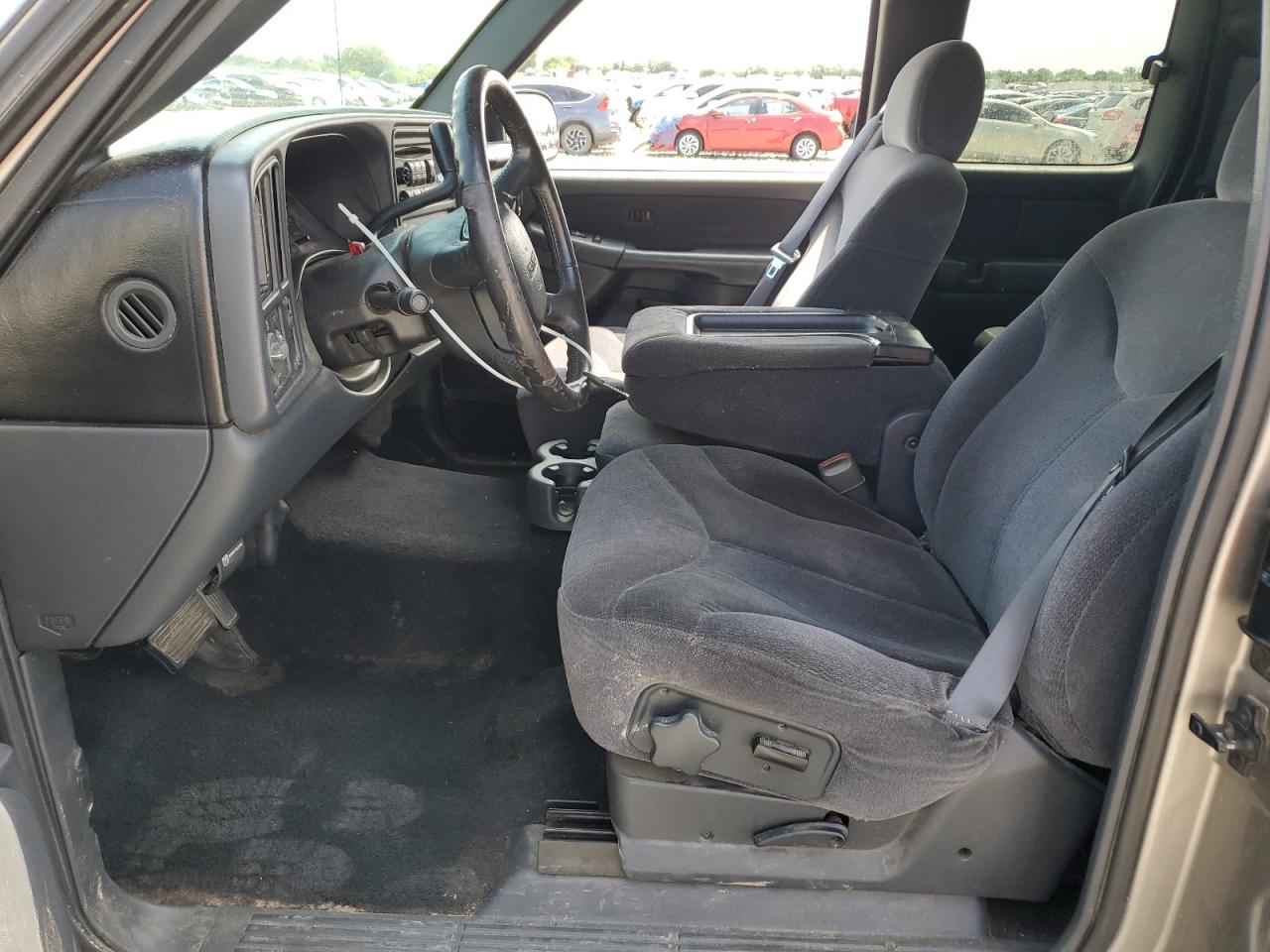 2001 GMC New Sierra C1500 VIN: 2GTEC19T111142086 Lot: 63218325