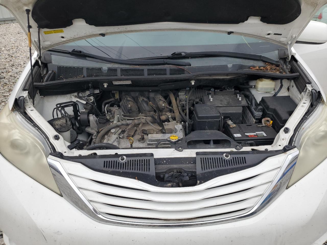 2015 Toyota Sienna Le VIN: 5TDKK3DC2FS661818 Lot: 64165795