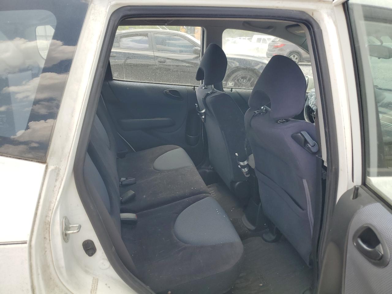 2007 Honda Fit S VIN: JHMGD38627S049744 Lot: 65232445
