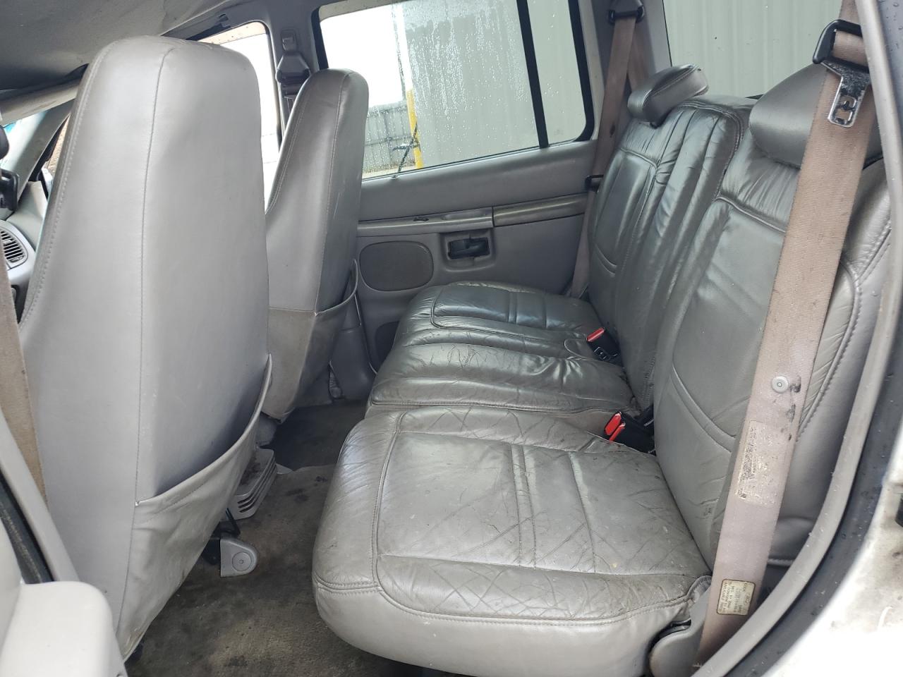 2000 Mercury Mountaineer VIN: 4M2ZU66P0YUJ02318 Lot: 64390315