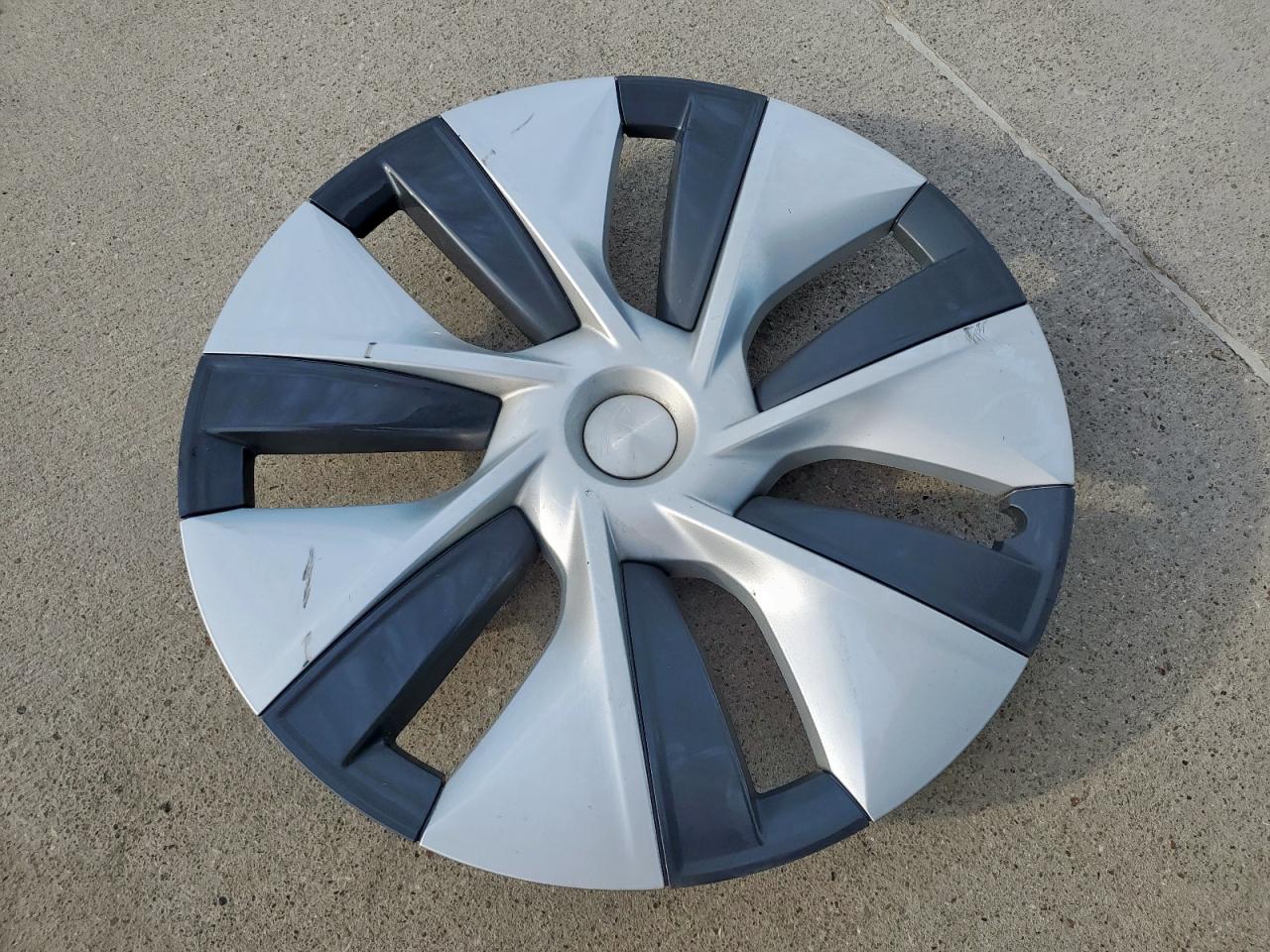 2023 Tesla Model Y VIN: 7SAYGAEE8PF894014 Lot: 65612225