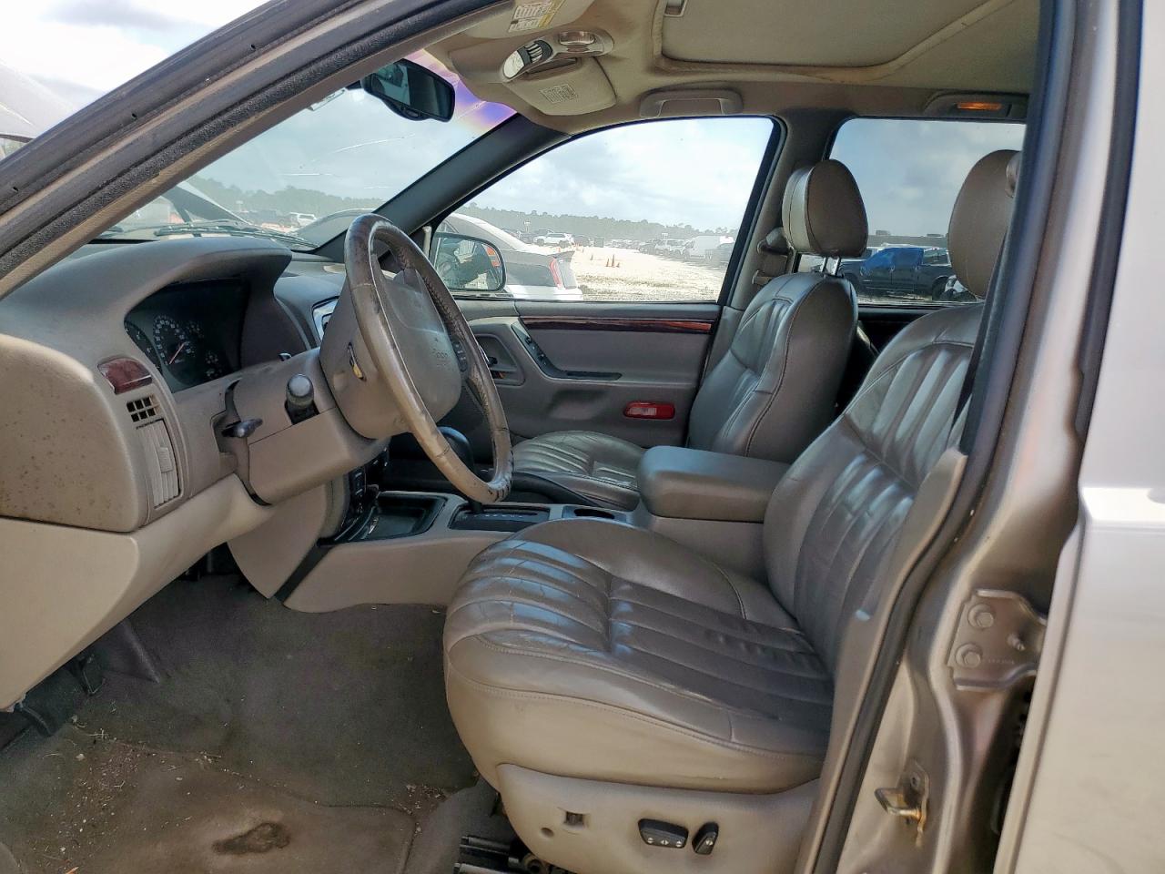 2000 Jeep Grand Cherokee Limited VIN: 1J4G258N8YC301383 Lot: 65584145